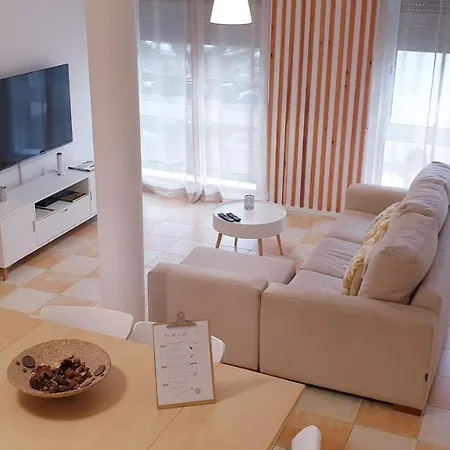 Topo * 蓬塔德尔加达